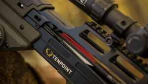 CENTERPUNCH HPX CARBON ARROW WITH SNAP-IN NOCK